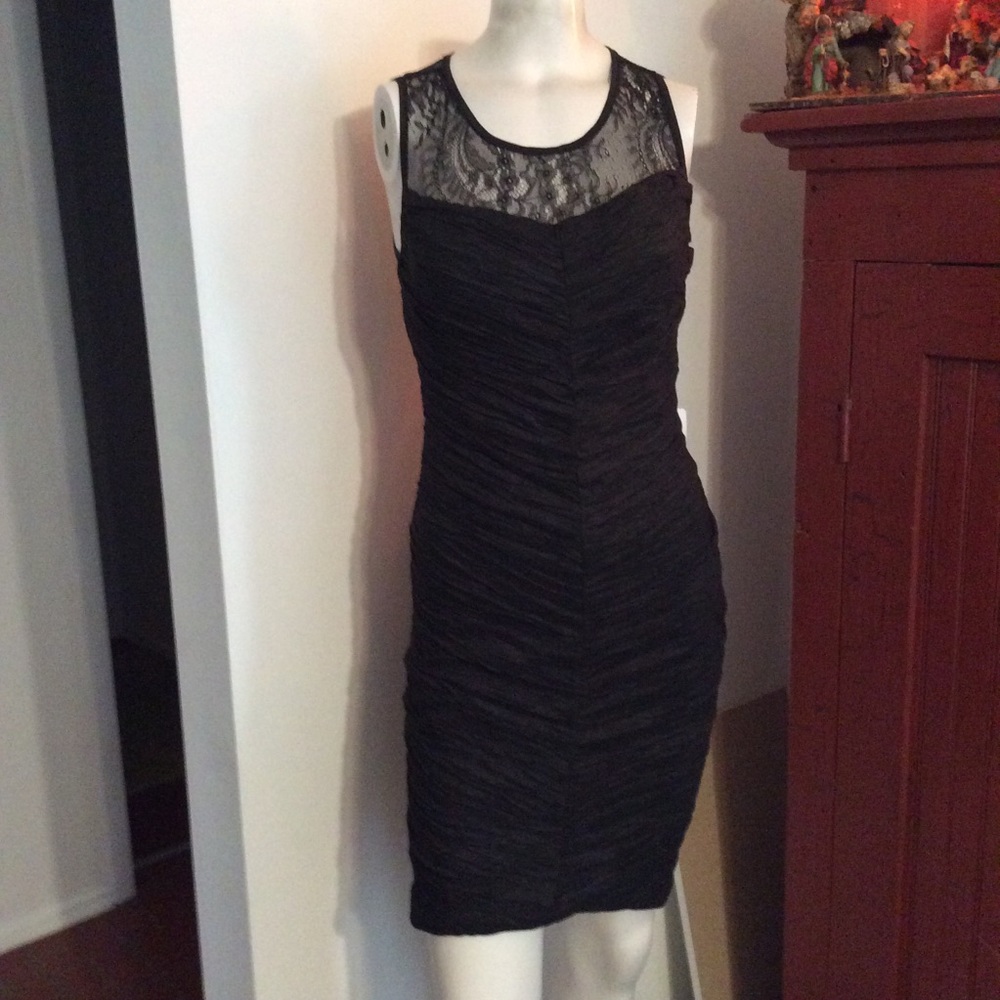 Forever 21 Ruched Lace Fitted Dress
